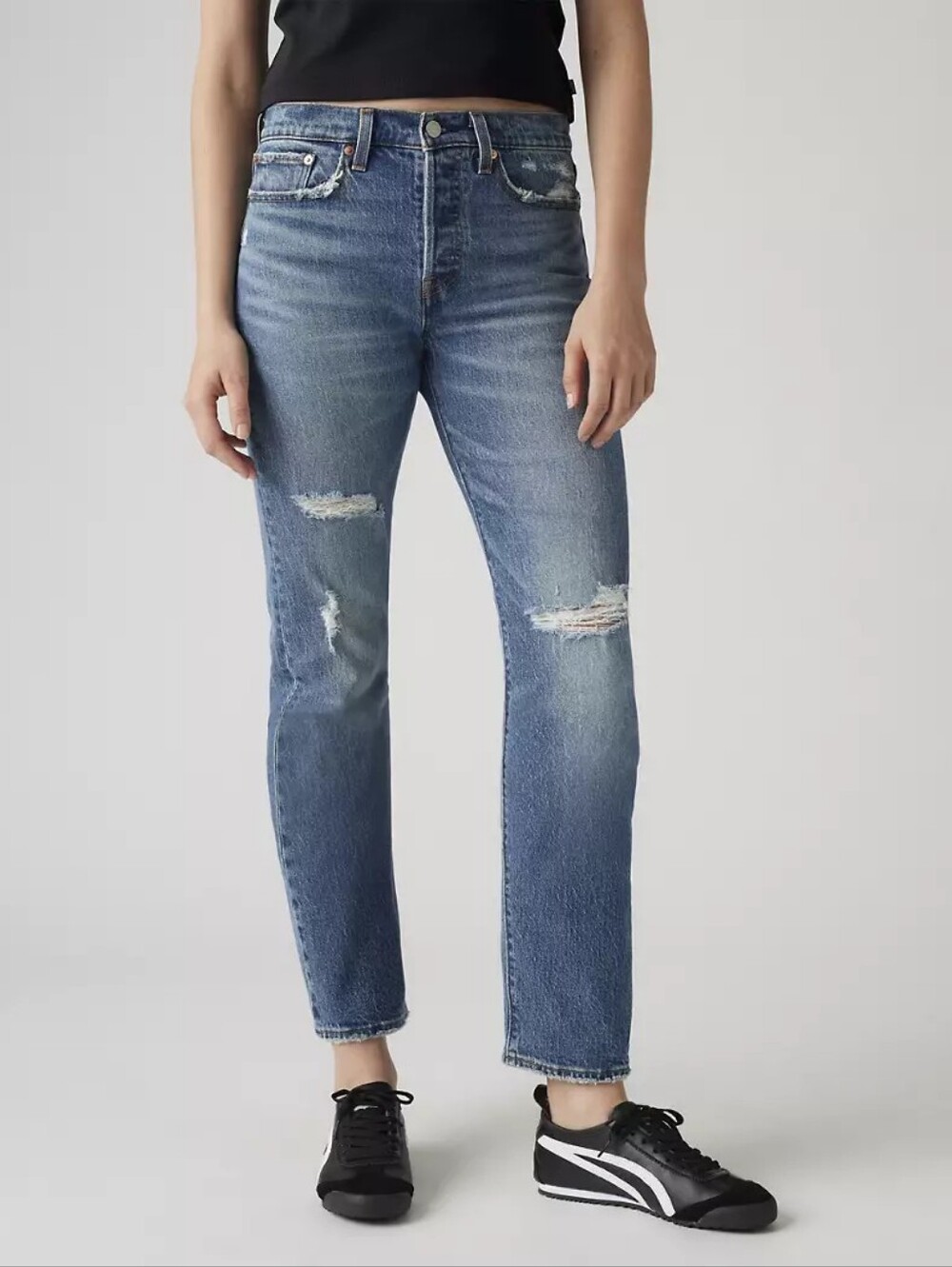 Levi’s Wedgie Straight Distressed Jeans Light Wash Size 26
